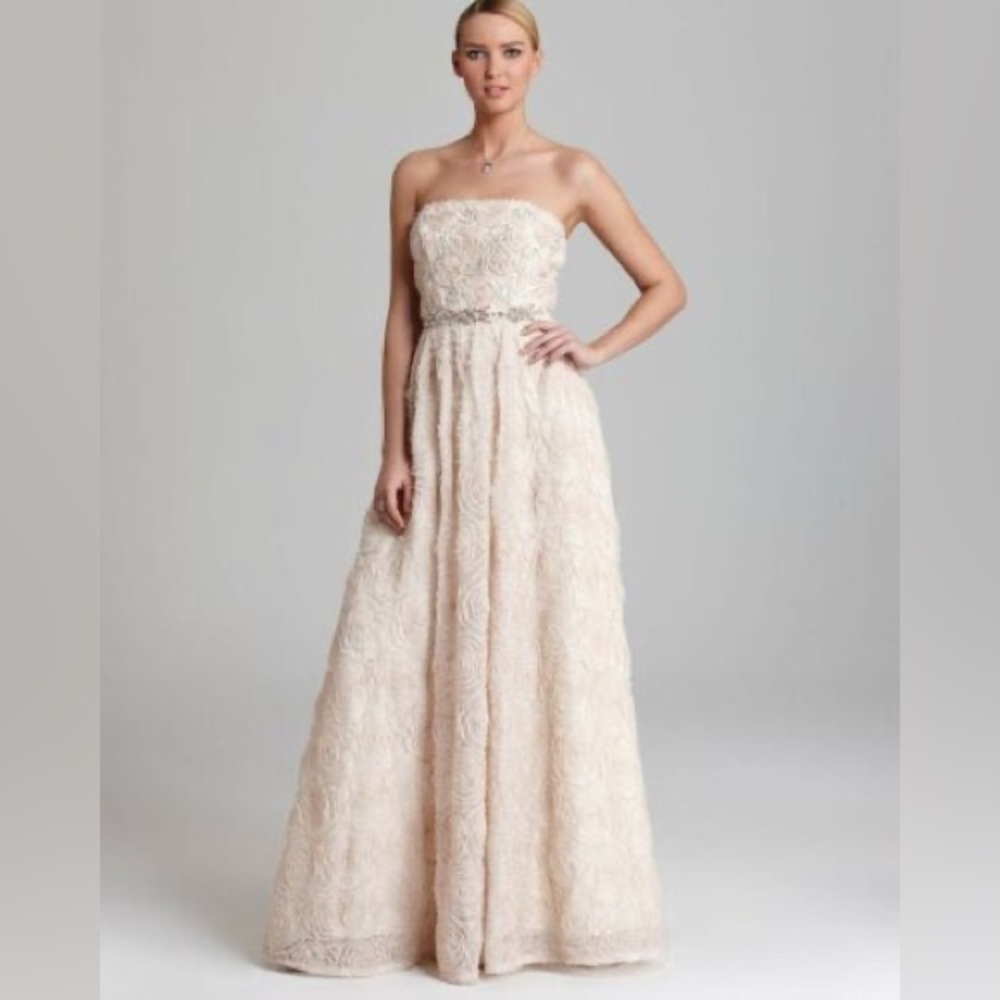 Cream Blush Rosette Beaded Prom Dress, Adrianna Pappell sz 4